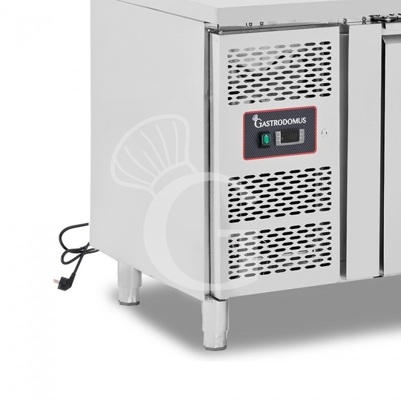 Mesa refrigerada 4 puertas, 600 mm de profundidad +2°C/+8°C motor a la izquierda clase de eficiencia energética E