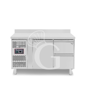Mesa refrigerada con 1 puertas, 2 cajones de 1/2, peto trasero, profundidad 700 mm, temperatura -2°C/+8°C, motor a la izquierda