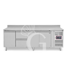 Mesa Refrigerada para gastronomía 2 cajones 3 puertas 700 mm -2°C/+8°C peto trasero