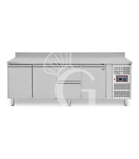 Mesa Refrigerada para gastronomía 2 cajones 3 puertas 700 mm -2°C/+8°C peto trasero