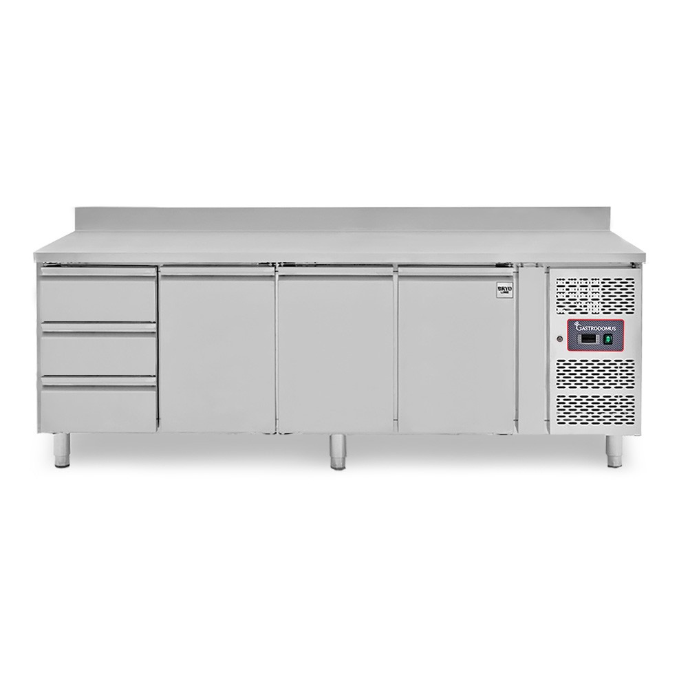 Mesa Refrigerada 3 Cajones 3 Puertas 700 mm de profundidad -2°C/+8°C Peto
