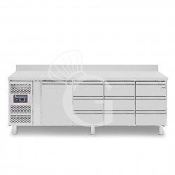 Mesa refrigerada con 1 puerta, 9 cajones de 1/3, peto trasero, profundidad 700 mm, temperatura -2°C/+8°C, motor a la izquierda