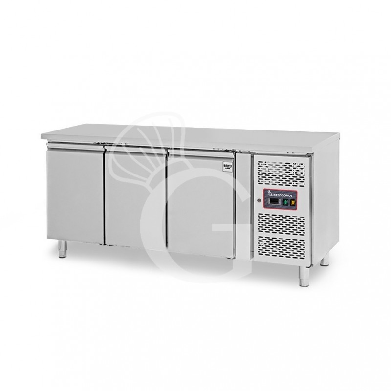 Mesa Refrigerada para gastronomía 3 Puertas 700 mm de profundidad -18°C/-22°C