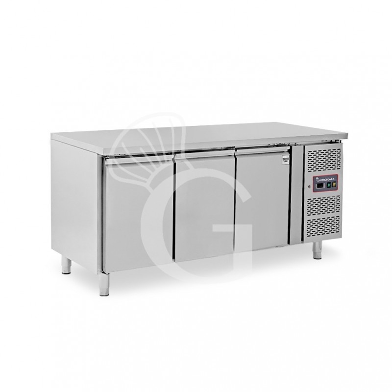 Mesa Refrigerada para gastronomía 3 Puertas 700 mm de profundidad -18°C/-22°C