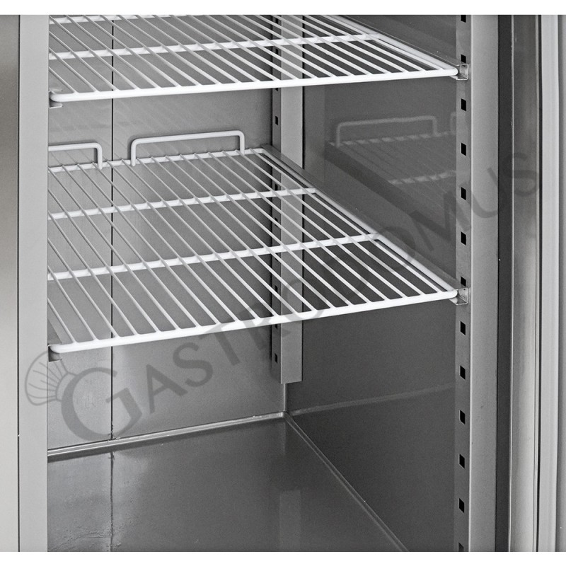 Armario refrigerado ventilado -18C/-22°C 650 LT full optional clase de eficiencia energética D