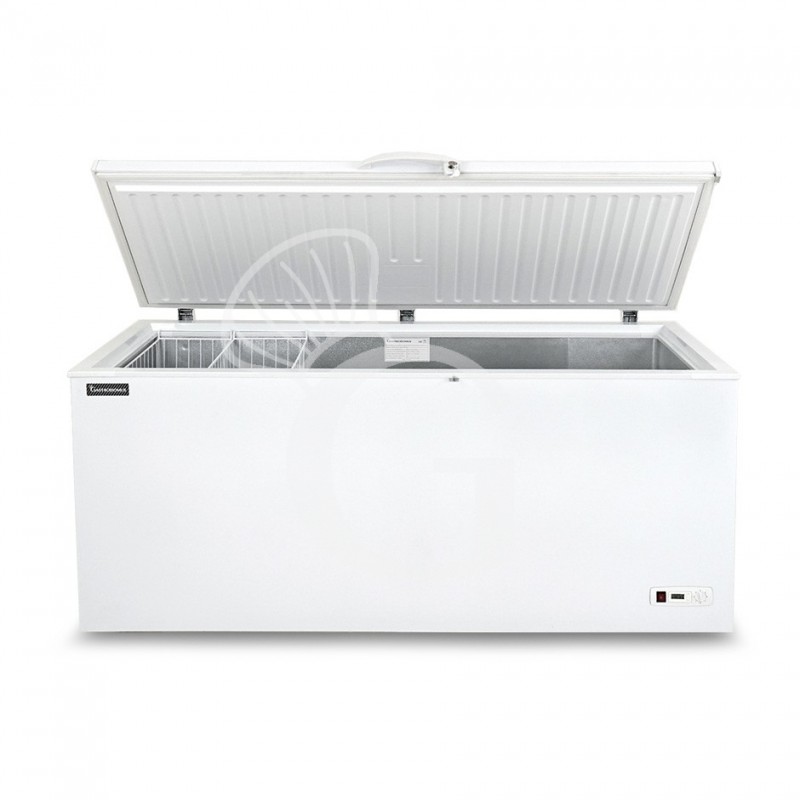 Arcón congelador con capacidad de 568 litros, temperatura de -18°C, clase F