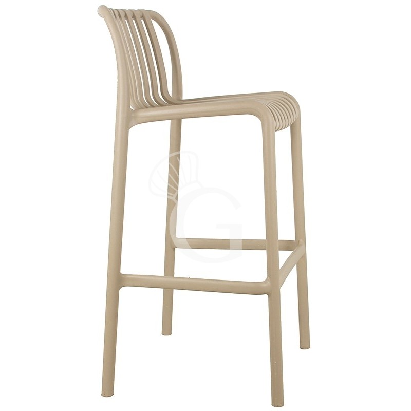 Taburete con estructura de polipropileno. Dimensiones L 400 mm x P 380 mm x H 1010 mm.