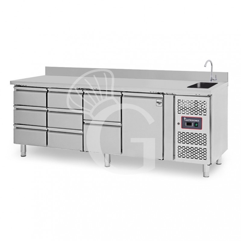 Mesa fregadero refrigerada equipada con 8 cajones y 1 puerta con peto profundidad 700 mm, temperatura +2°C/+8°C - grifo Ø 25 mm