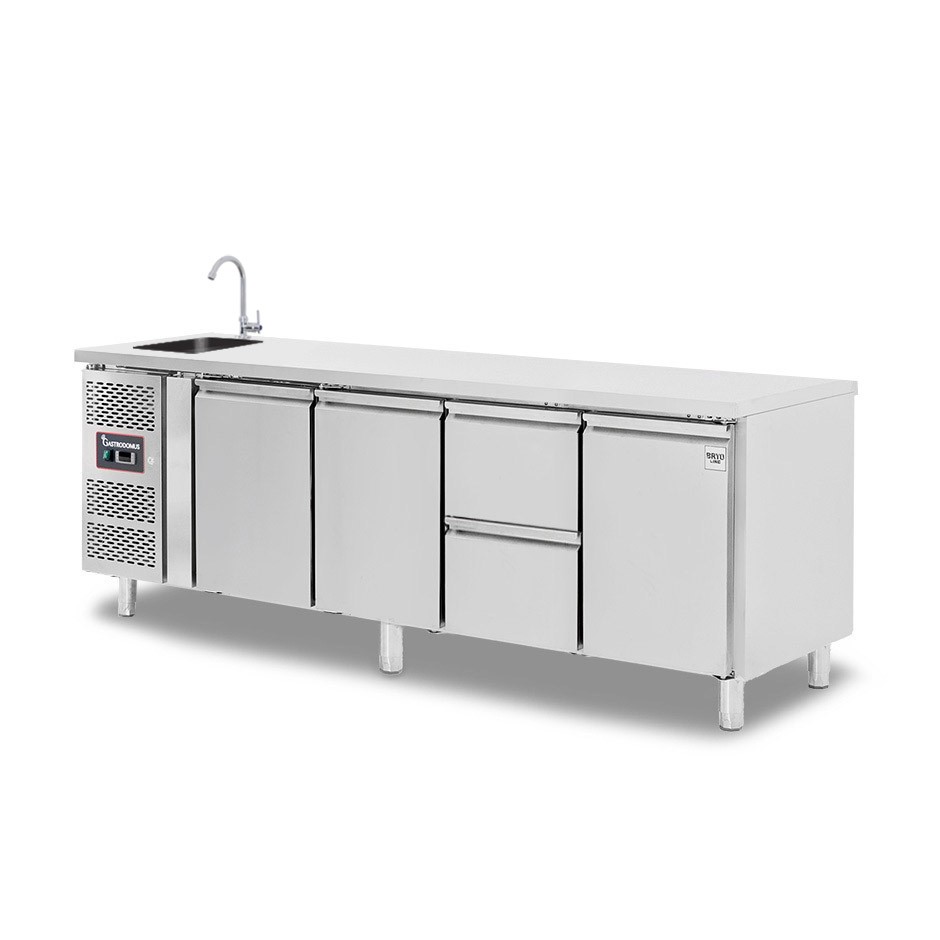 Mesa refrigerada con fregadero 2 cajones 3 puertas, motor a la izquierda, Prof. 700 mm, temp. +2°C/+8°C, con grifo
