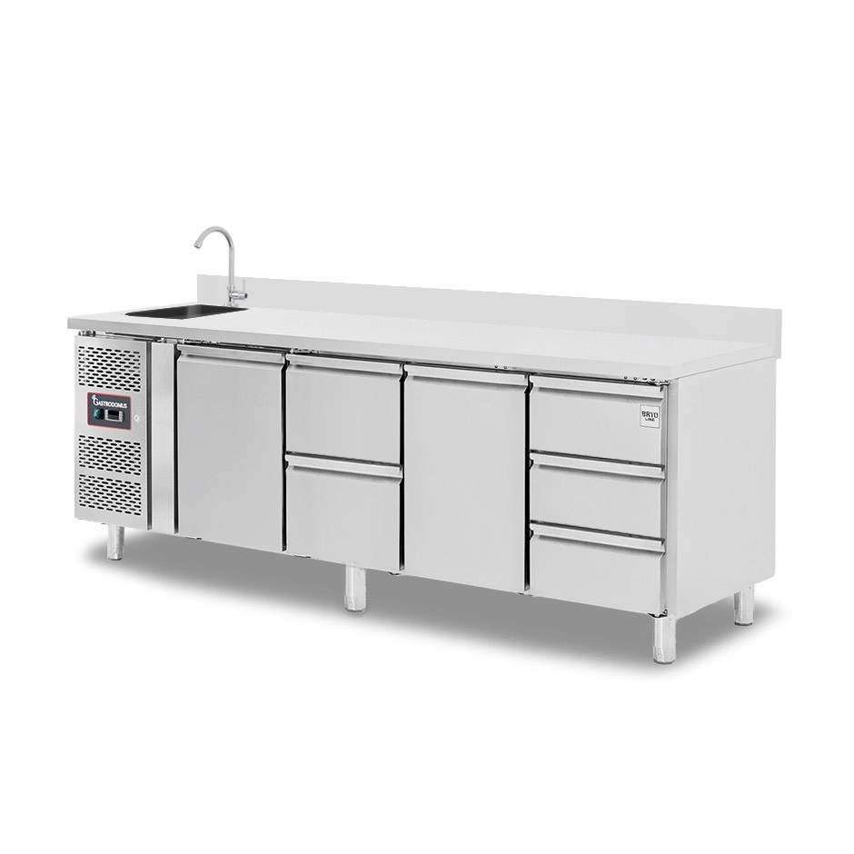 Mesa refrigerada 5 cajones 2 puertas con fregadero y peto, motor a la izquierda, Prof. 700 mm, temp. +2°C/+8°C, con grifo