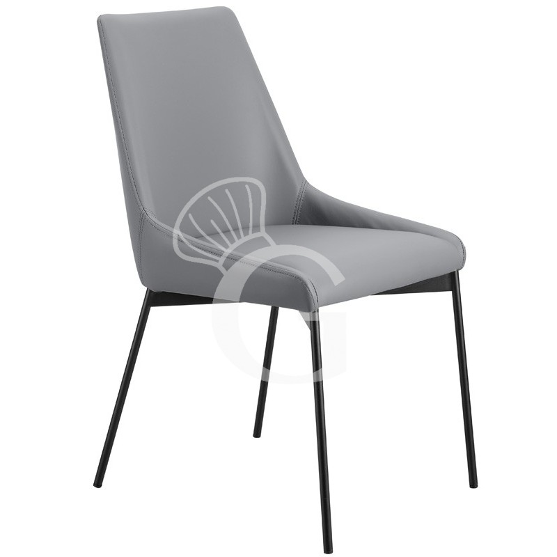 Silla con estructura de metal pintado y tapizado en tejido o ecopiel
