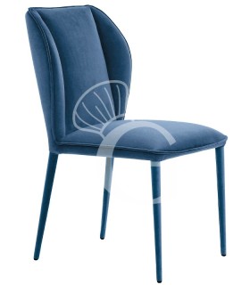 Silla con estructura de metal, asiento y respaldo acolchados y tapizado en terciopelo