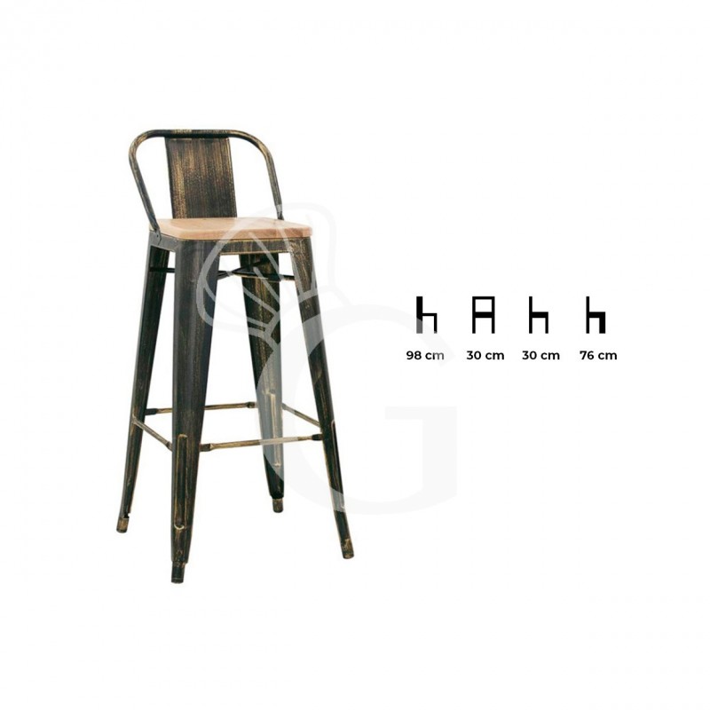 Taburete Race con estructura y respaldo de metal pintado con efecto antiguo, asiento de madera