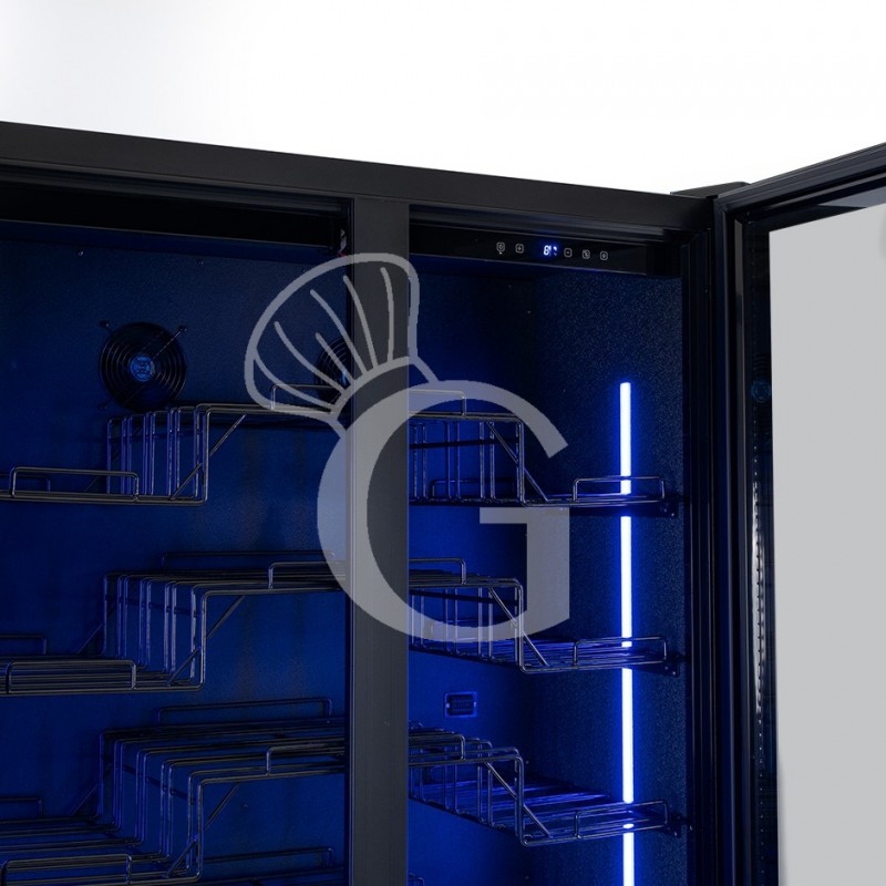 Vinoteca empotrable ventilada  580 LT 8 estantes 106 botellas +5°C/+22°C