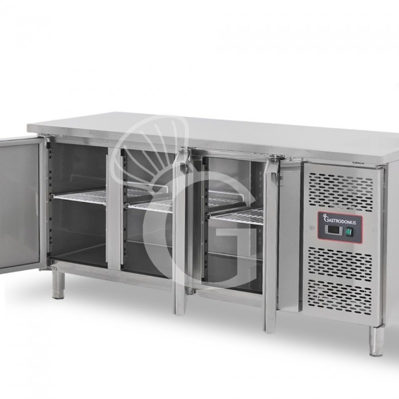 Mesa Refrigerada 3 Puertas 700 mm de profundidad -2°C/+8°C Clase de eficiencia energética E