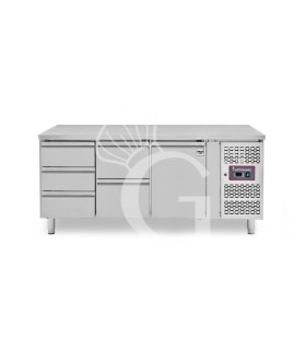 Mesa Refrigerada para gastronomía 5 Cajones 1 Puerta 700 mm de profundidad -2°C/+8°C