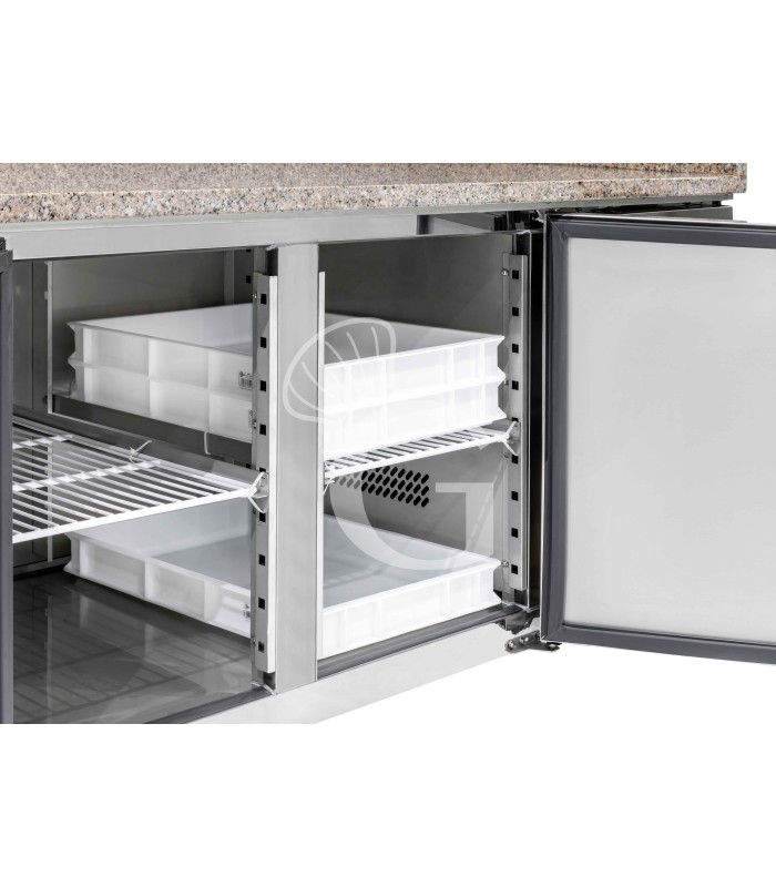 Mesa pizza refrigerada granito, 1 puerta, 7 cajones, vitrina 5 GN 1/3 + 1 GN 1/2, motor izq., 210 L