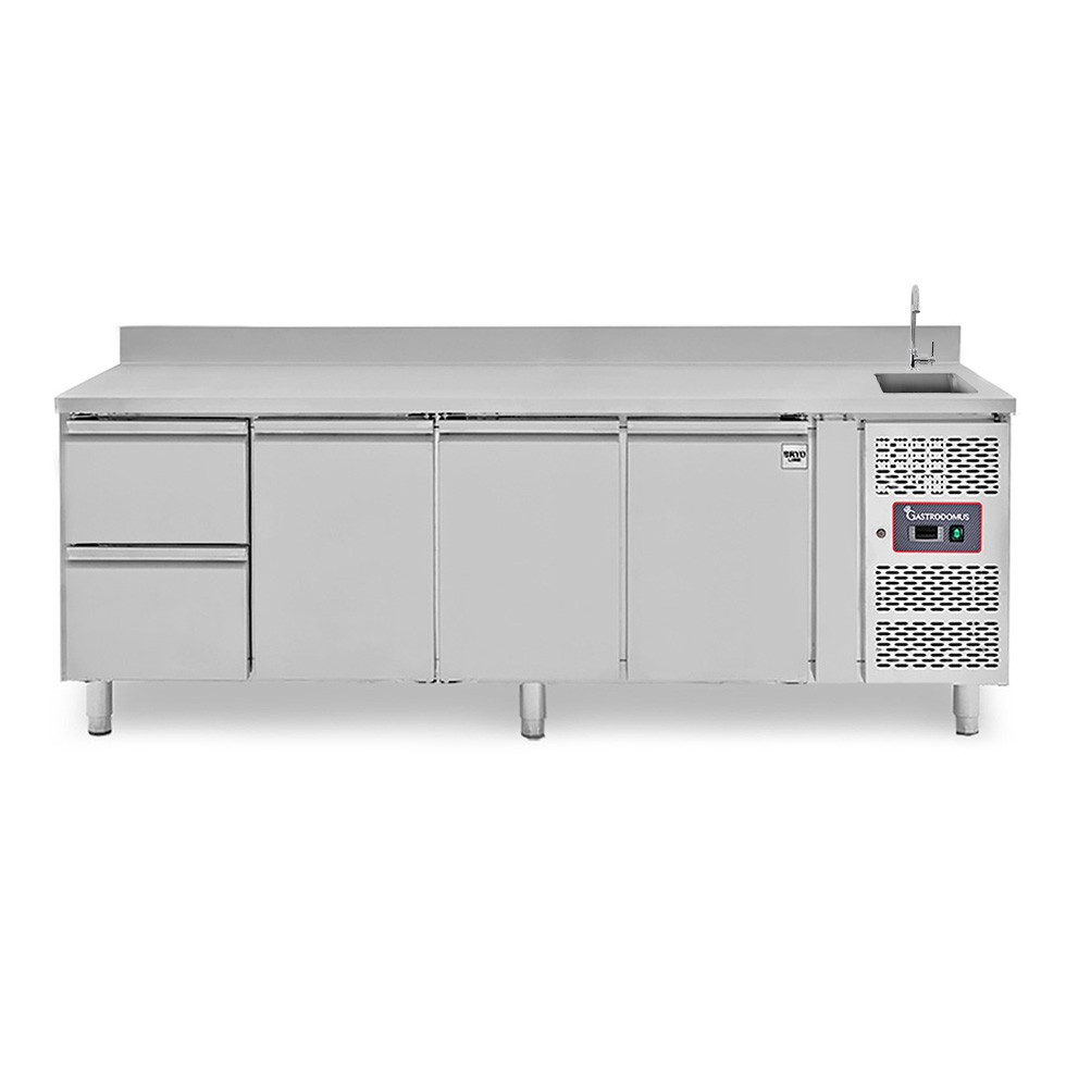 Mesa refrigerada 2 cajones 3 puertas con fregadero y peto, Prof. 700 mm, Temp. +2ºC/+8ºC, grifo incluido
