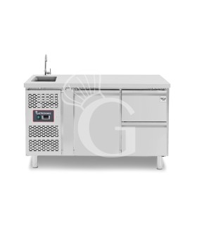 Mesa refrigerada con 2 cajones y 1 puerta con fregadero, motor a la izquierda, P700 mm, +2 °C / +8 °C, completa con grifo