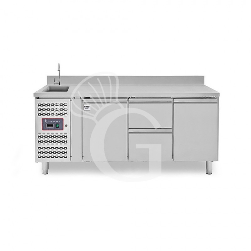 Mesa refrigerada 2 cajones 2 puertas con fregadero y peto , motor lado izquierdo Prof.700 mm, Temp. +2ºC/+8ºC, grifo incluido