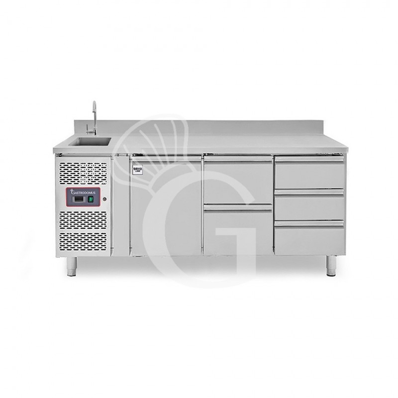 Mesa refrigerada 5 cajones 1 puerta con fregadero y peto, motor lado izquierdo  Prof. 700mm, Temp. +2ºC/+8ºC , grifo incluido