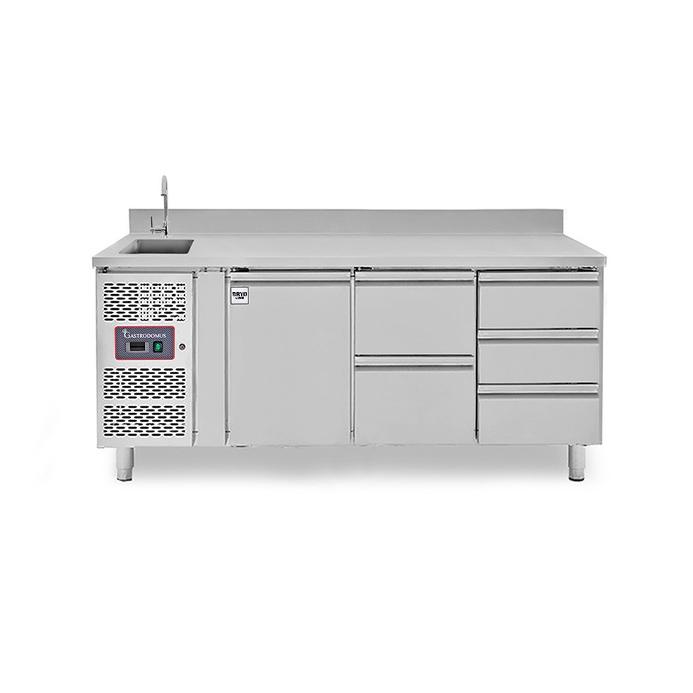Mesa refrigerada 5 cajones 1 puerta con fregadero y peto, motor lado izquierdo  Prof. 700mm, Temp. +2ºC/+8ºC , grifo incluido