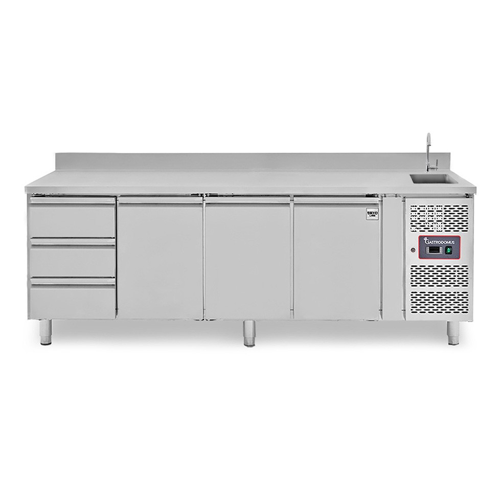 Mesa refrigerada 3 cajones 3 puertas con fregadero y peto , - Prof. 700 , Temp +2°C/+8°C, grifo incluido