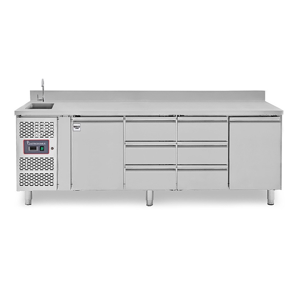 Mesa refrigerada con 6 cajones, 2 puertas, lavadero y peto, motor a la izquierda, profundidad 700 mm, +2°C/+8°C, con grifo.