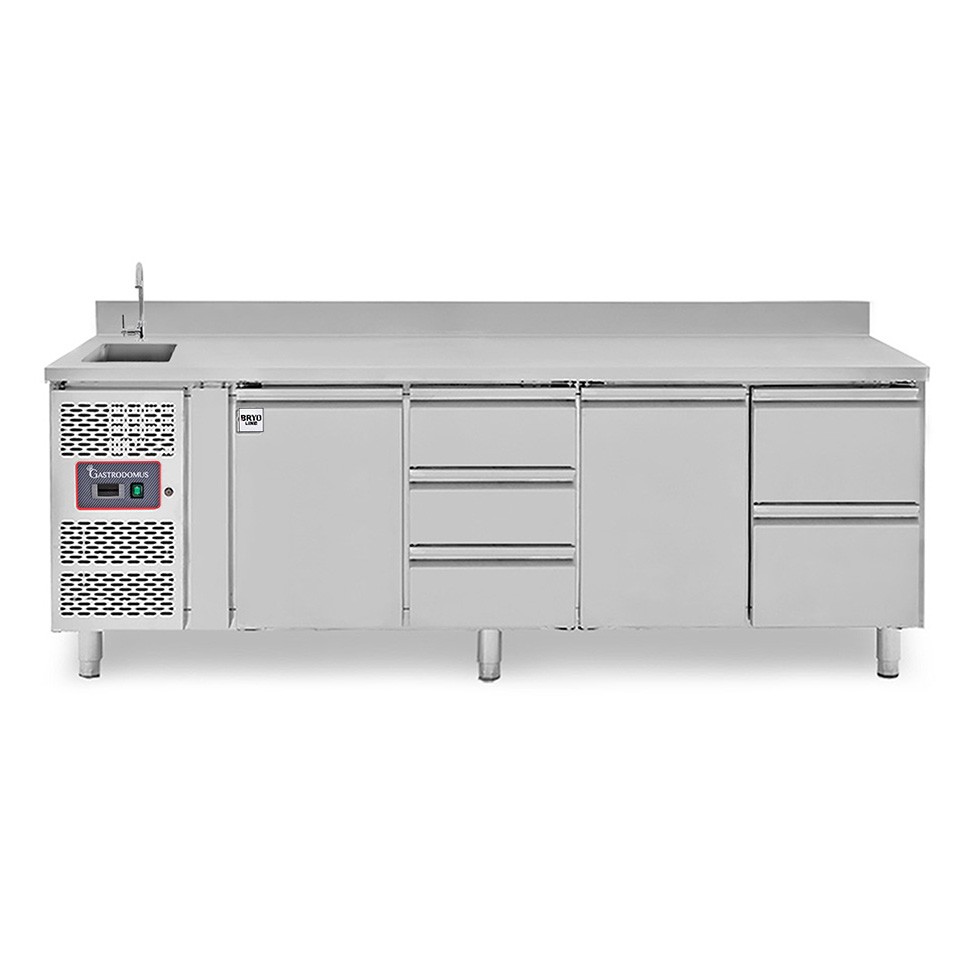 Mesa refrigerada 5 cajones 2 puertas con fregadero y peto, motor a la izquierda, Prof. 700 mm, temp. +2°C/+8°C, con grifo.