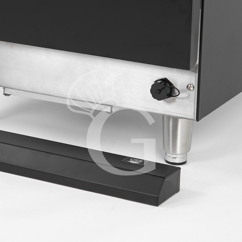 Horno rápido combinado de convección y microondas, con puerta abatible, pantalla táctil y alimentación monofásica