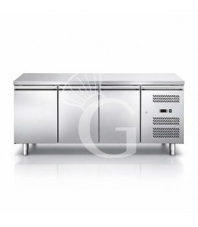 Mesa Refrigerada para Pastelería 3 puertas 600 x 400 mm, con superficie en inox, -2°C/+8°C, clase energética C.