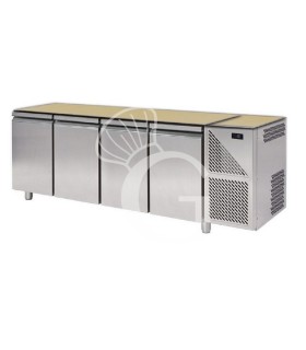 Mesa refrigerada 4 puertas Prof. 800 mm 0°C/+10°C sin top – Clase energética A