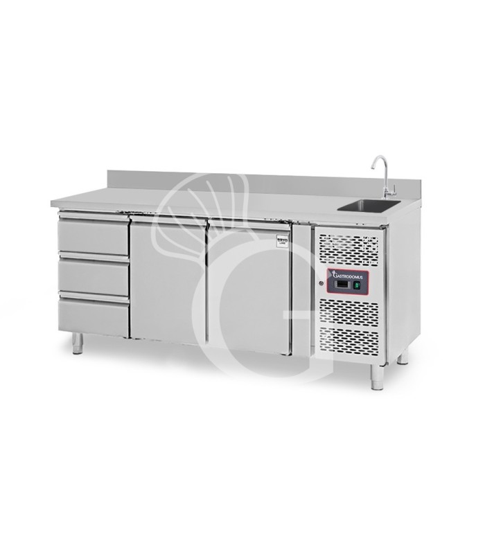 Mesa refrigerada 3 cajones 2 puertas con fregadero y peto, Prof.700 mmm, Temp. +2ºC+8ºC , grifo incluido