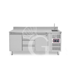 Mesa refrigerada 3 cajones 2 puertas con fregadero y peto , Prof. 700mm, Temp. +2ºC/+8ºC, grifo incluido