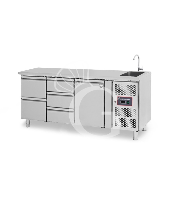 Mesa refrigerada 5 cajones 1 puerta con fregadero , prof. 700 mm , Temp. +2ºC/+8ºC, grifo incluido