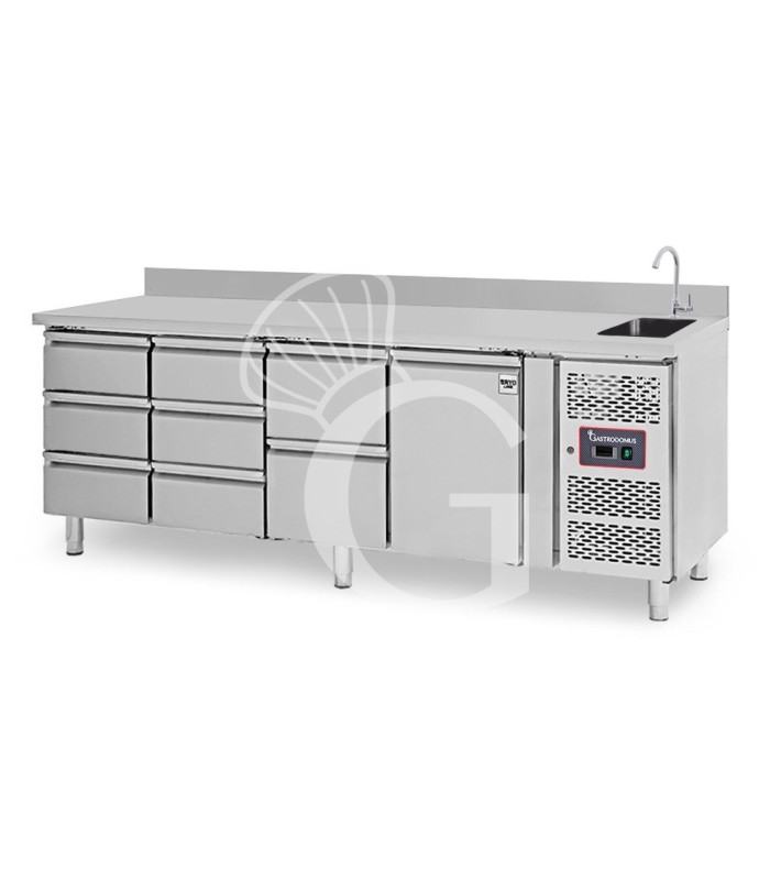 Mesa refrigerada 8 cajones 1 puerta con fregadero y peto , Prof. 700 mm, Temp. +2ºC/+8ºC, grifo incluido