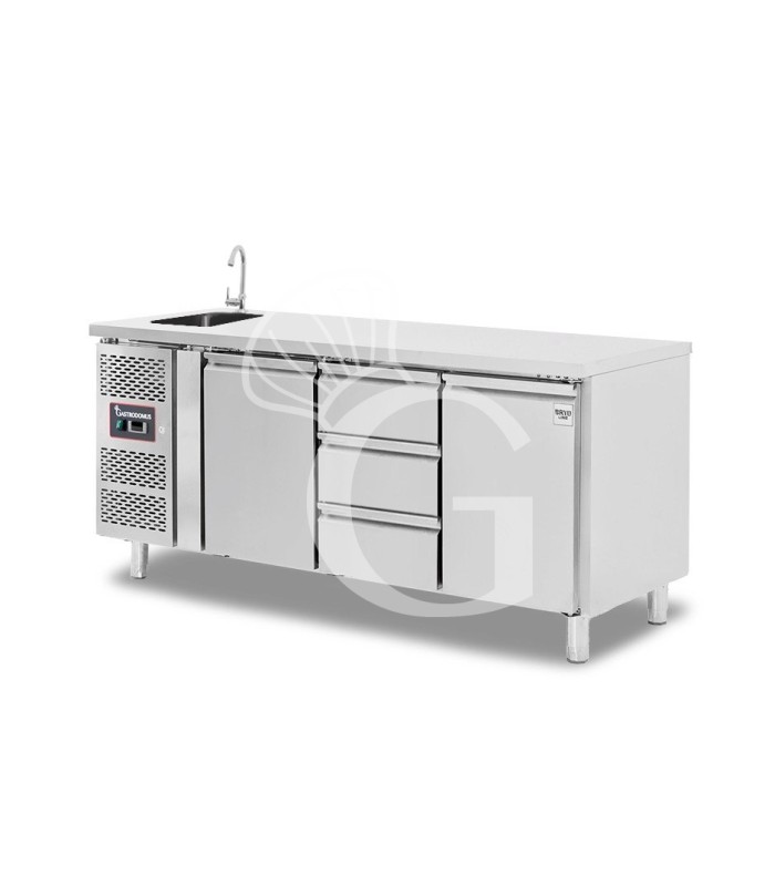 Mesa fregadero refrigerada con 3 cajones centrales, 2 puertas, fregadero, grifo, motor a la izquierda, P 700 mm, +2°C/+8°C