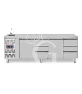 Mesa refrigerada 7 cajones 1 puerta con fregadero, motor a la izquierda, profundidad 700 mm, temperatura +2°C/+8°C, con grifo