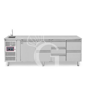 Mesa refrigerada con fregadero 7 cajones 1 puerta, motor a la izquierda Prof. 700 mm, temp. +2°C/+8°C, con grifo