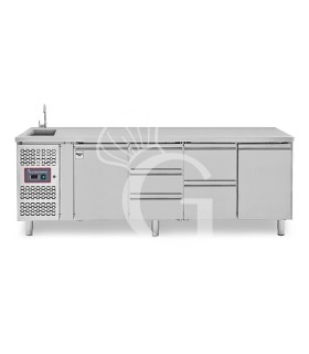 Mesa refrigerada con fregadero 5 cajones 2 puertas, motor a la izquierda Prof. 700 mm, temp. +2°C/+8°C, con grifo