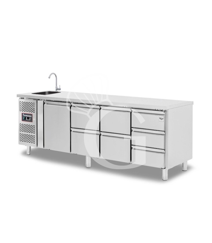 Mesa refrigerada con fregadero 7 cajones 1 puerta , motor a la izquierda, Prof. 700 mm, temp. +2°C/+8°C, con grifo