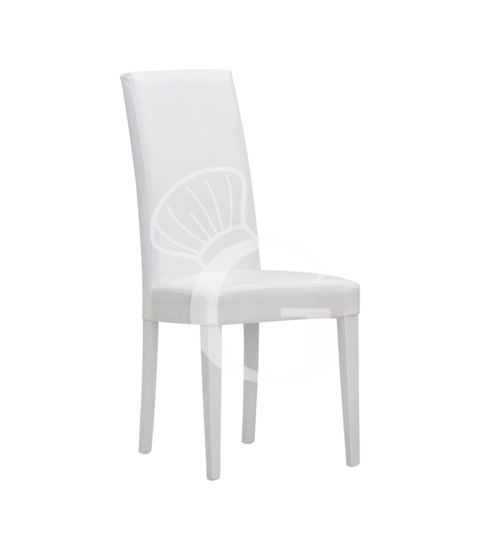Silla con estructura de madera lacada, asiento y respaldo acolchados, revestidos en ecopiel