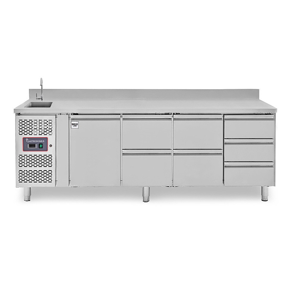 Mesa refrigerada 7 cajones 1 puerta con fregadero y peto, motor a la izquierda, Prof. 700 mm, temp. +2°C/+8°C, con grifo