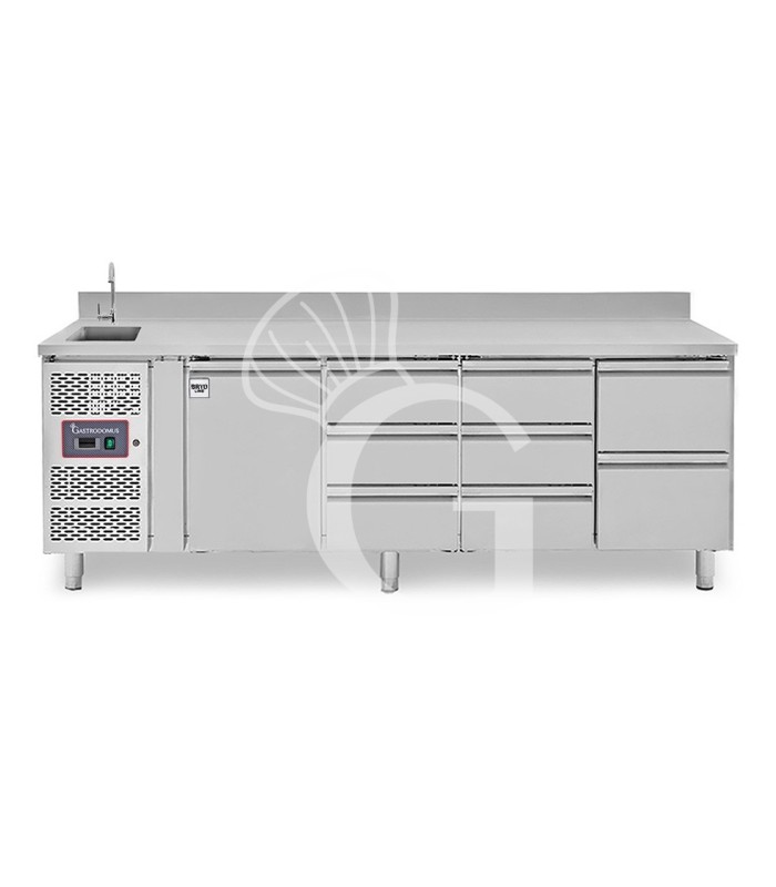 Mesa refrigerada 8 cajones 1 puerta con fregadero y peto, motor a la izquierda, Prof. 700 mm, temp. +2°C/+8°C, con grifo.