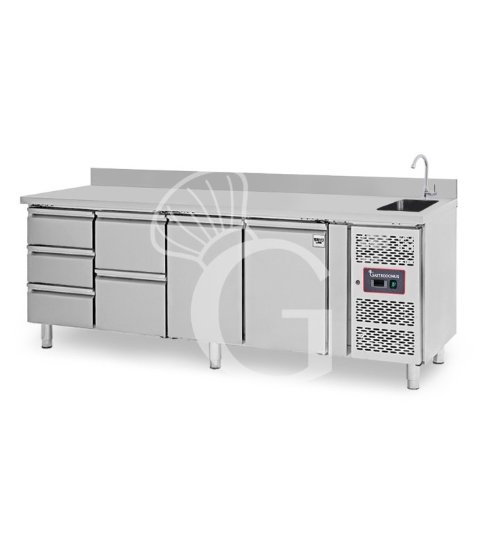 Mesa refrigerada 5 cajones  puertas con fregadero y peto, Prof.700 mm, Temp. +2ºC/+8ºC, grifo incluido