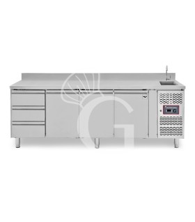 Mesa refrigerada 3 cajones 3 puertas con fregadero y peto , - Prof. 700 , Temp +2°C/+8°C, grifo incluido