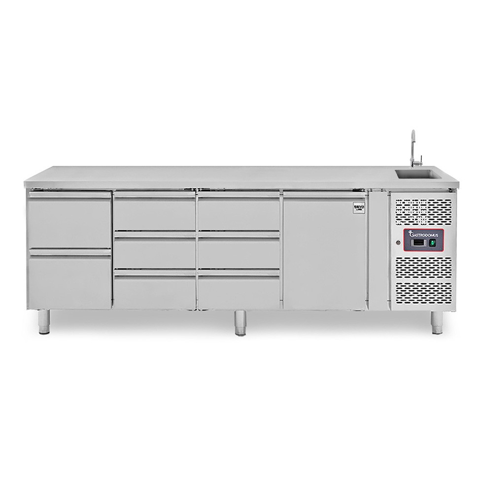 Mesa refrigerada con fregadero 8 cajones, 1 puerta Prof. 700 mm, temp. +2°C/+8°C con grifo.