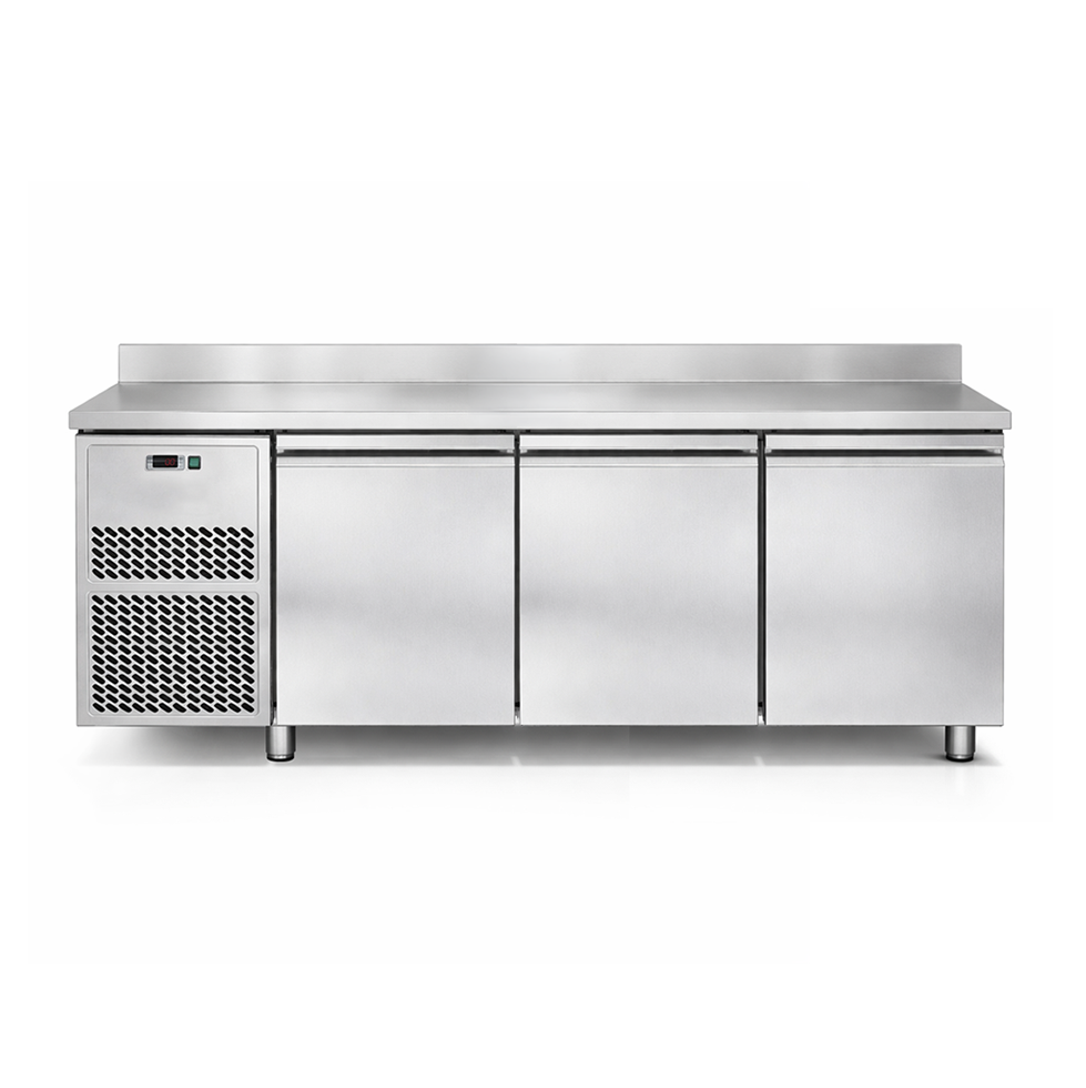 Mesa refrigerada 3 puertas, peto, prof.  700 mm -18°C/-22°C, motor a la izquierda, clase energética G