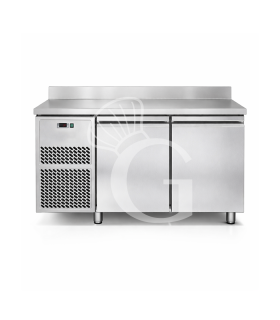 Mesa refrigerada 2 puertas, peto, prof.  700 mm 0°C/+10°C, motor a la izquierda, clase energética D