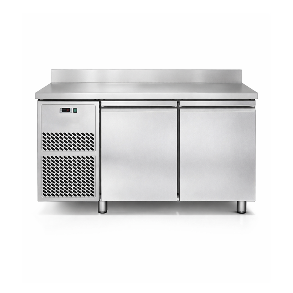Mesa refrigerada 2 puertas, peto, prof.  700 mm 0°C/+10°C, motor a la izquierda, clase energética D